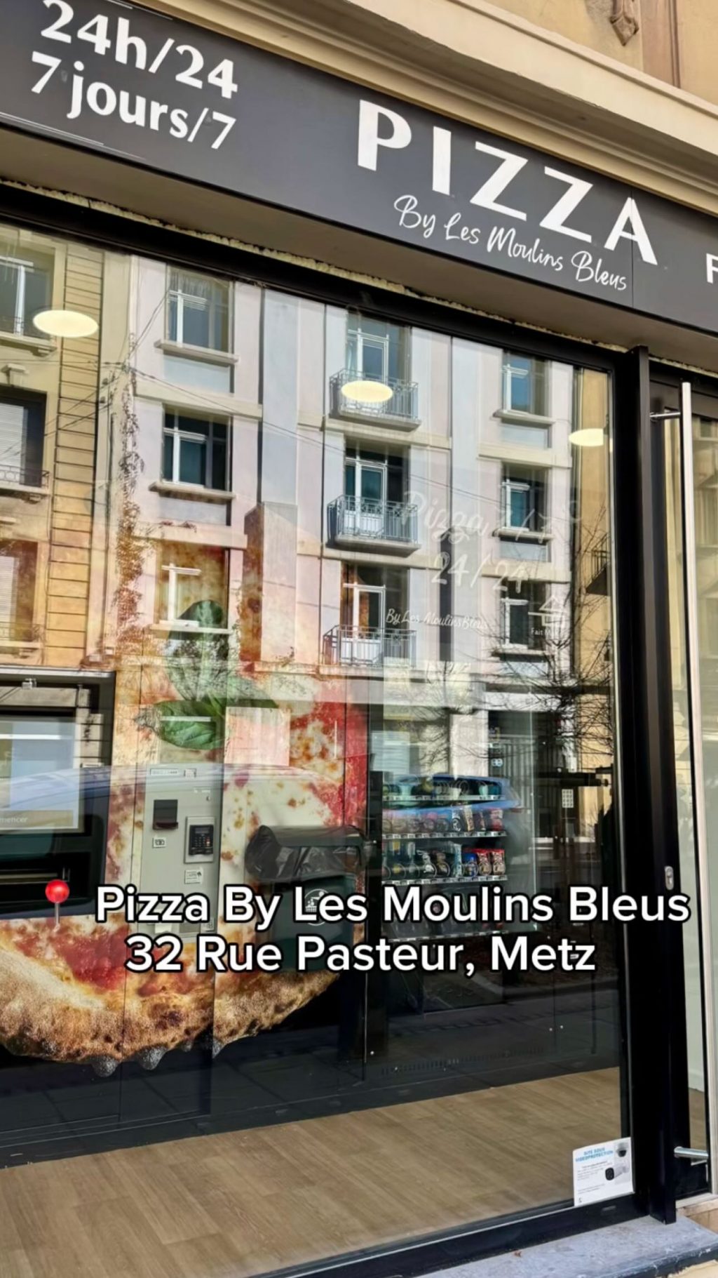 Instagram post from les_moulins_bleus. This post is in position 1.