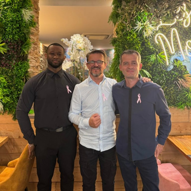 Instagram post from les_moulins_bleus. This post is in position 1.