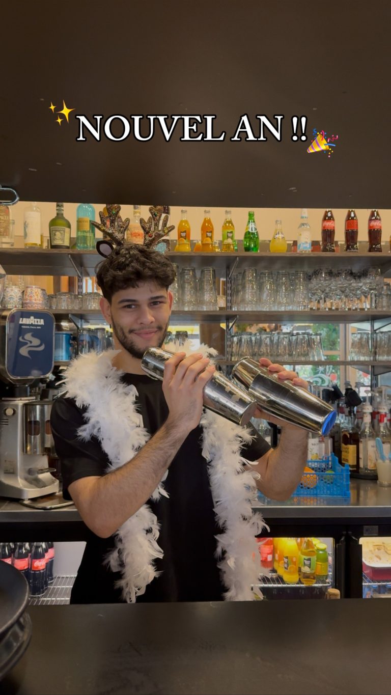 Instagram post from les_moulins_bleus. This post is in position 2.