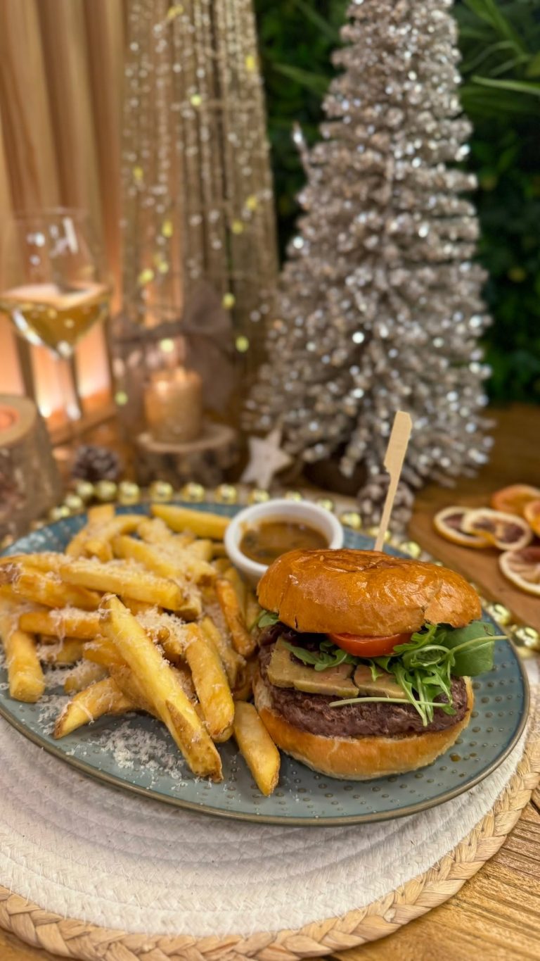 Instagram post from les_moulins_bleus. This post is in position 1.