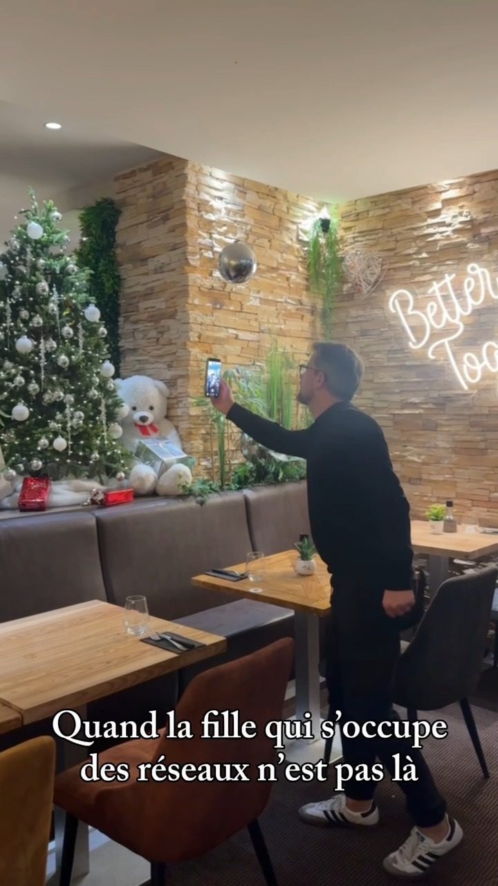 Instagram post from les_moulins_bleus. This post is in position 4.