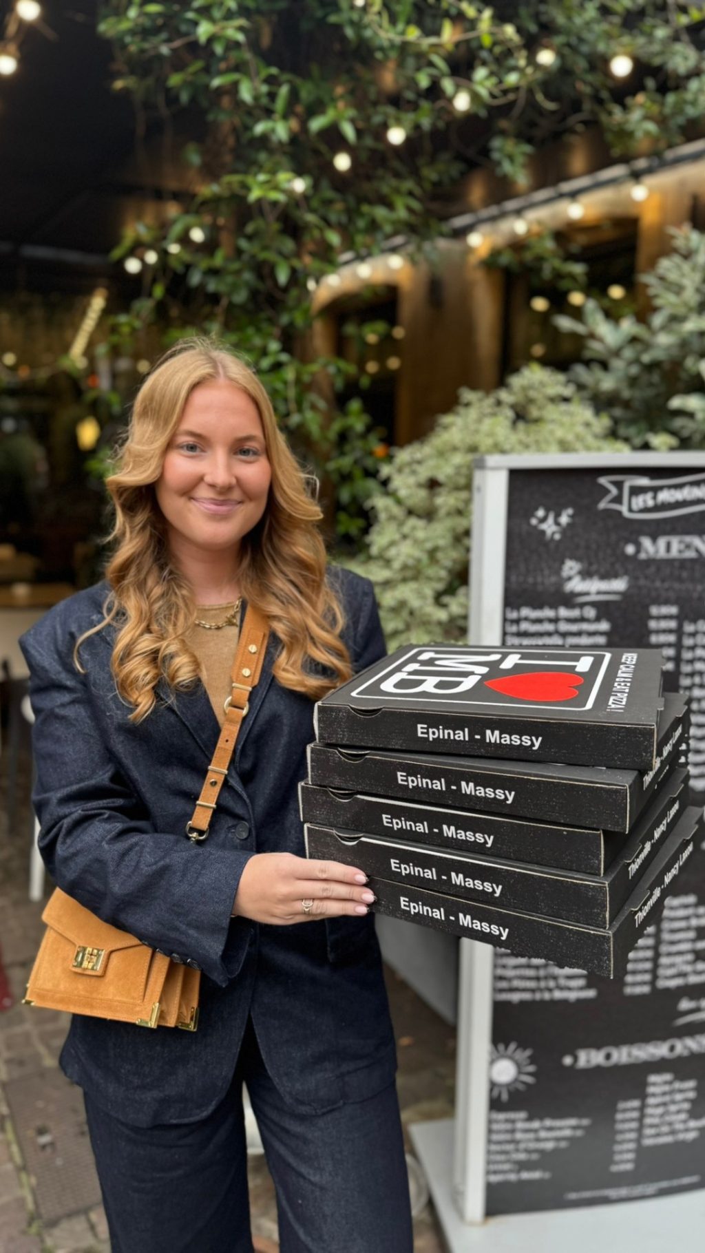 Instagram post from les_moulins_bleus. This post is in position 0.