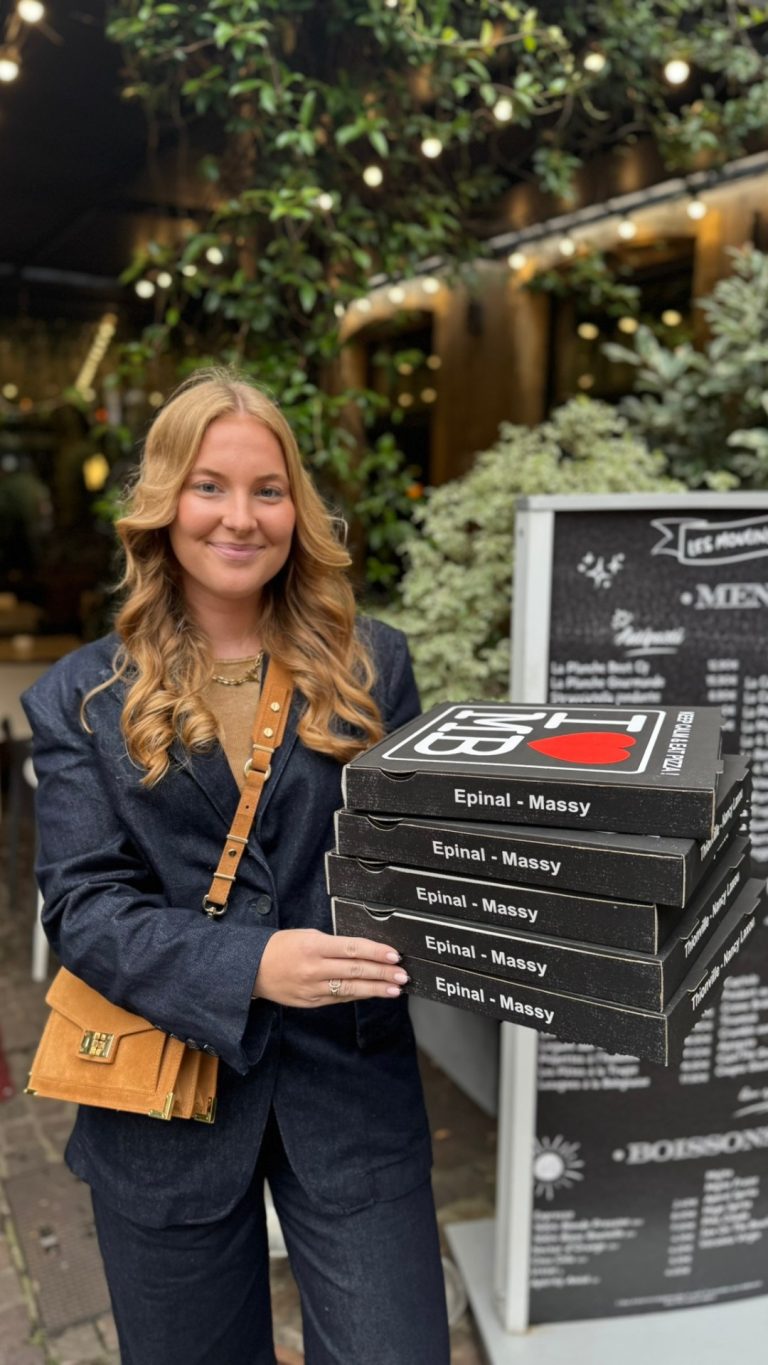 Instagram post from les_moulins_bleus. This post is in position 1.