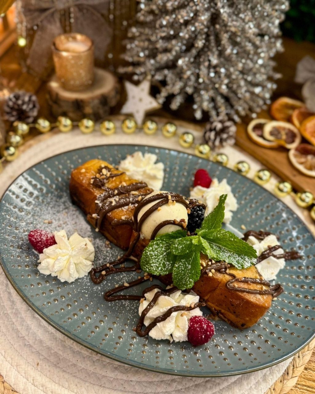 Instagram post from les_moulins_bleus. This post is in position 2.